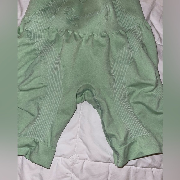Green MISBHV sport shorts size M - Picture 4 of 5
